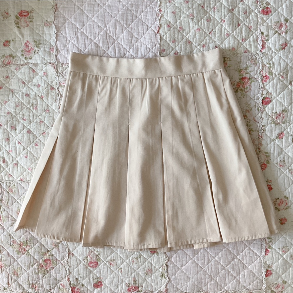 Forever 21 beige box pleated skirt